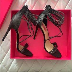 Betsy Johnson Kora black Glitter heels